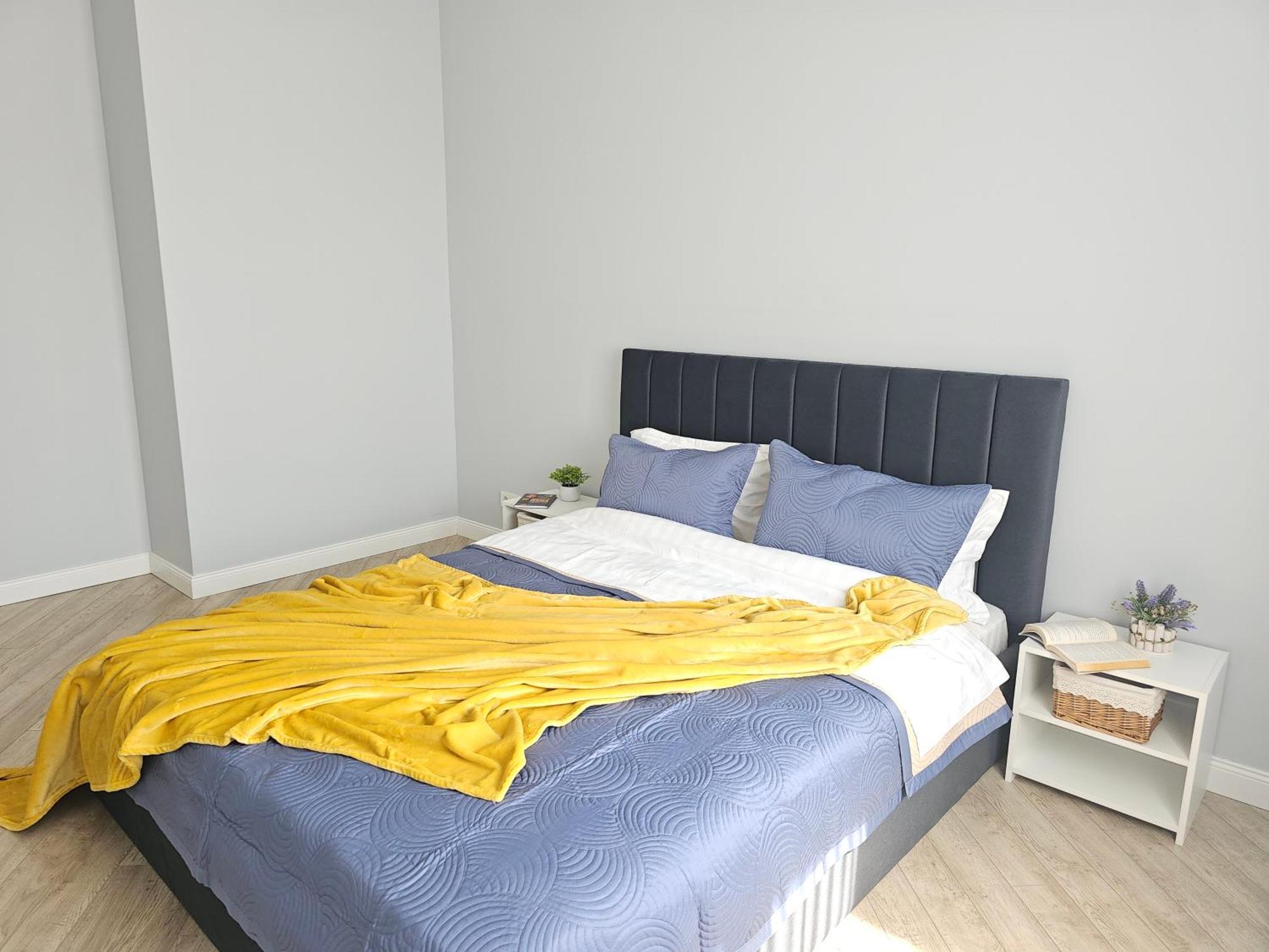 3 Room Gagarin Park Residential Complex Near Mega Shopping Mall Ałma Ata Zewnętrze zdjęcie