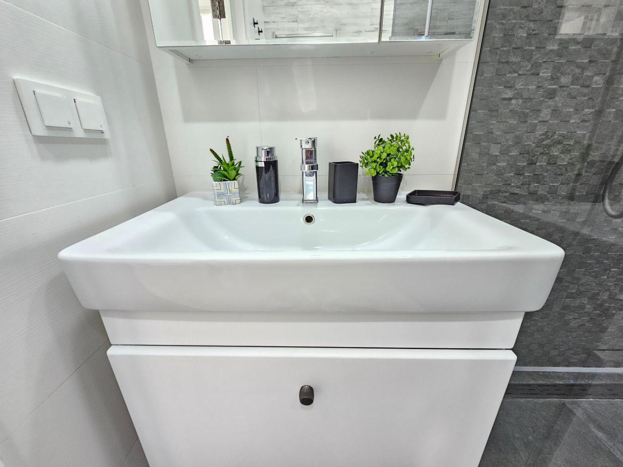3 Room Gagarin Park Residential Complex Near Mega Shopping Mall Ałma Ata Zewnętrze zdjęcie