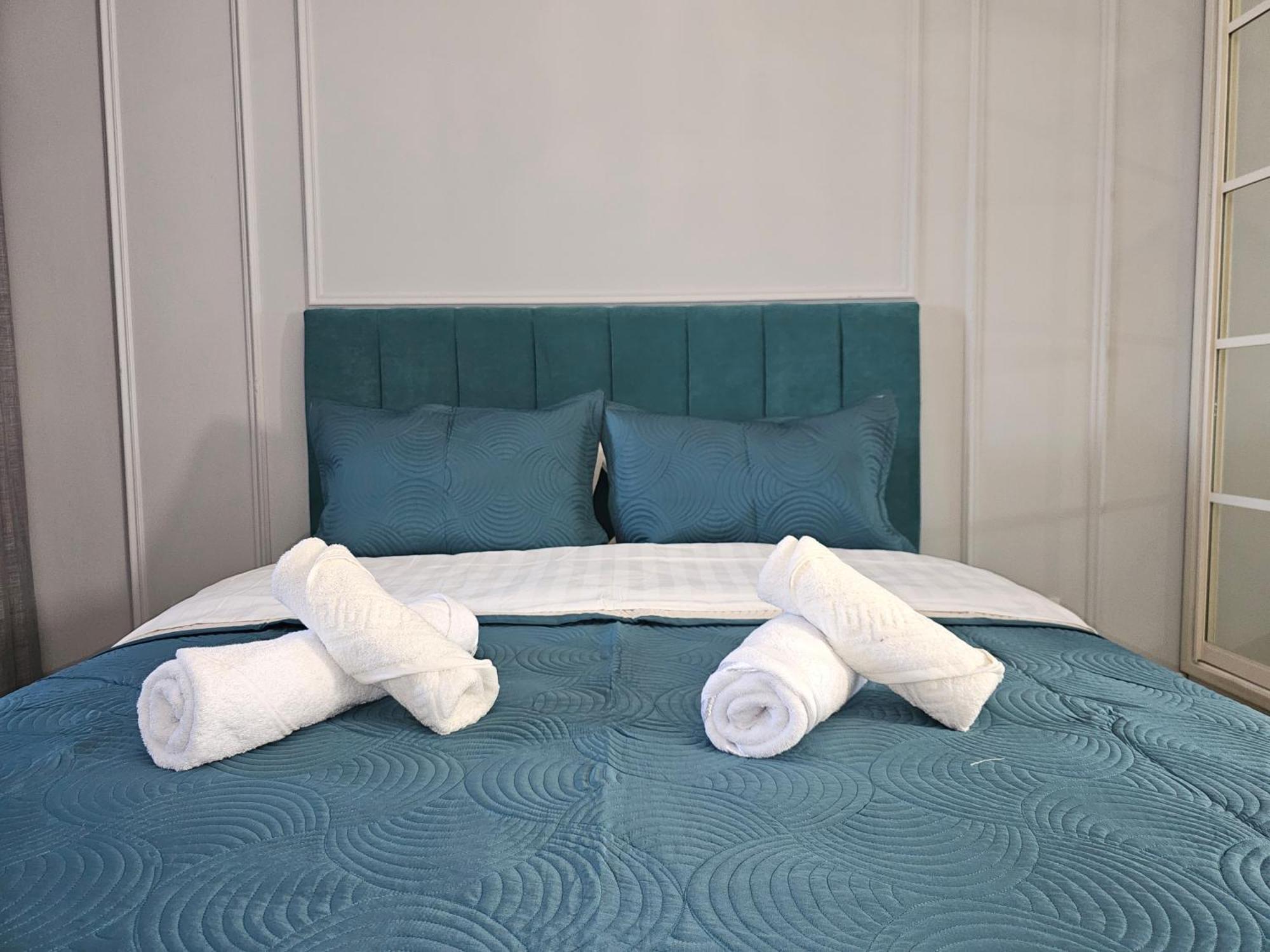 3 Room Gagarin Park Residential Complex Near Mega Shopping Mall Ałma Ata Zewnętrze zdjęcie